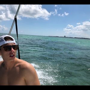 Meet your Posher, Rodrigo